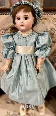 19 Antique E8J C1884 Bisque Bebe by Emile Jumeau Doll withOriginal Signed Body