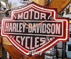 Harley-Davidson Etched Bar Shield Shaped Neon Wall Clock Light Sign Vintage Logo