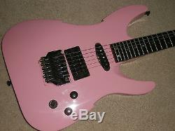 VNTG PINK PEAVEY VANDENBERG GUITAR 0000256 signed on the back SHOEMAKER