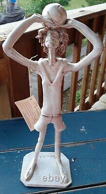 Vintage 14.5 T Bencini Basketball Player Figurine Statue Signed Italy WithTag
