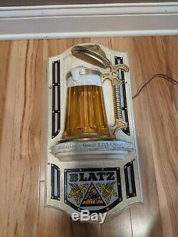 Vintage Blatz Beer Bubbler Lighted Beer Sign Mug Bar Light Minor Damage