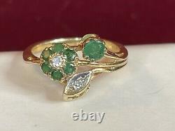 Vintage Estate 14k Gold Natural Greem Emerald & Diamond Ring Flowers Signed