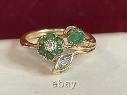 Vintage Estate 14k Gold Natural Greem Emerald & Diamond Ring Flowers Signed