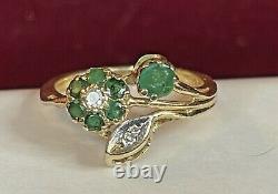 Vintage Estate 14k Gold Natural Greem Emerald & Diamond Ring Flowers Signed