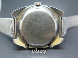 Vintage Heuer Autavia 11063 V Kenya Military 82AF Signed Genuine Cal 12 Watch