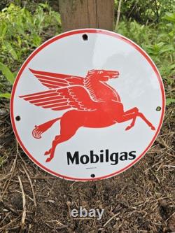 Vintage Mobilgas Porcelain Sign Dealership Gas Station Mobil Motor Oil 12