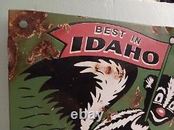 Vintage Skunk Motor Oil Porcelain Sign Idaho Gas Fearless Farris The Stinker
